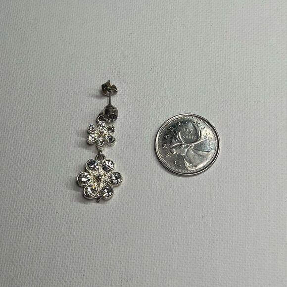 Vintage Silver-tone Floral Dangle Earrings - Picture 6 of 6